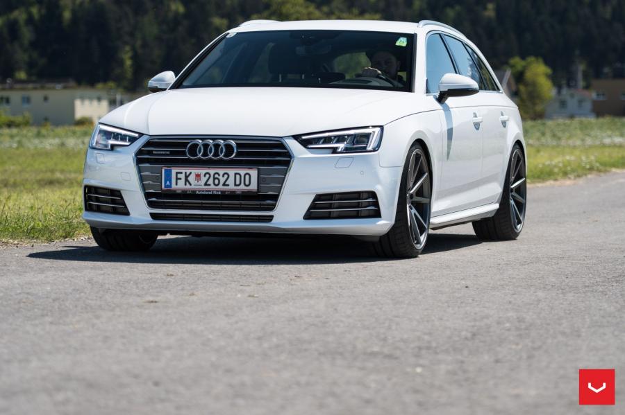  Audi A4 Avant Quattro on Vossen Wheels (VFS1) 2017 года  (фото 1 из 35)